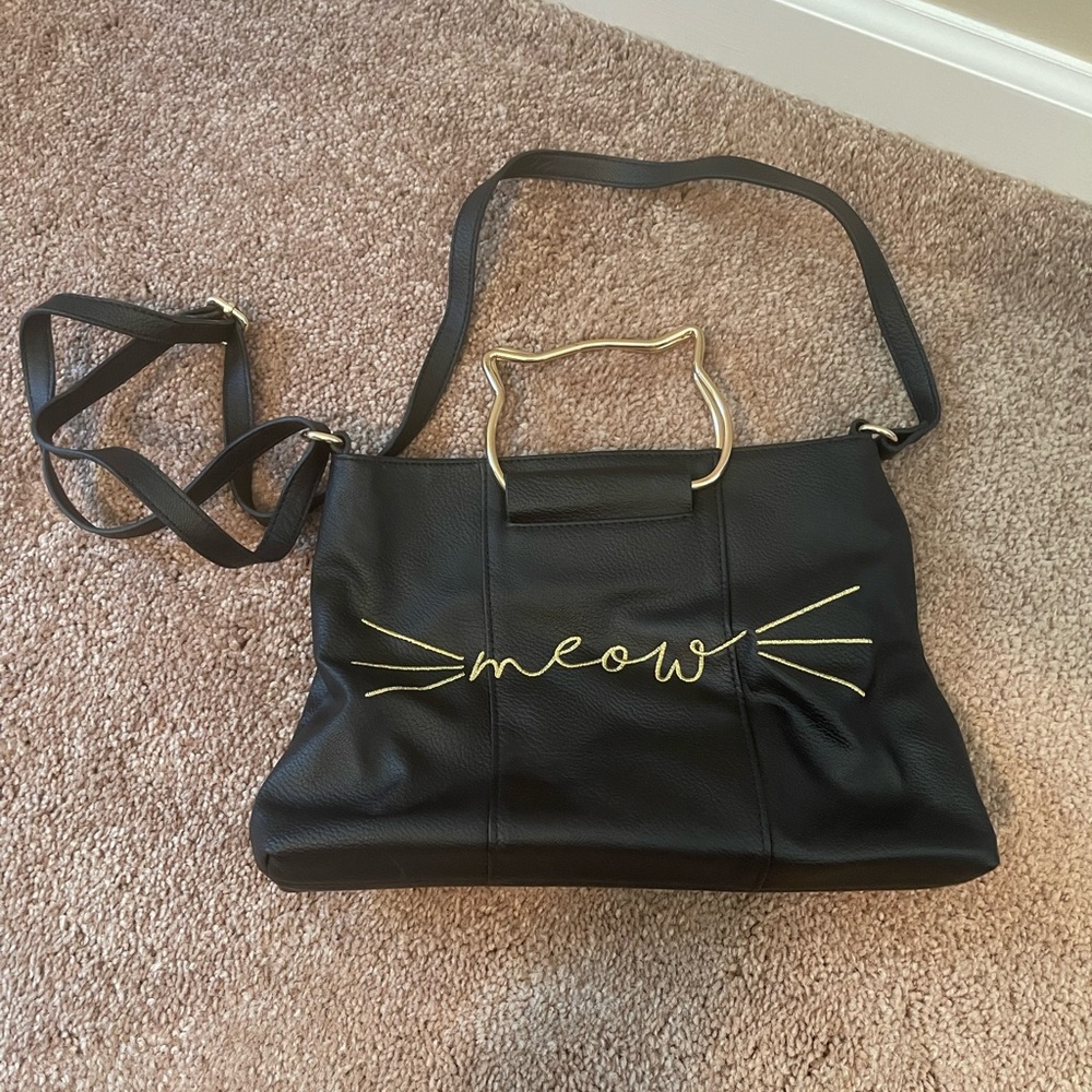 Small hand bag.